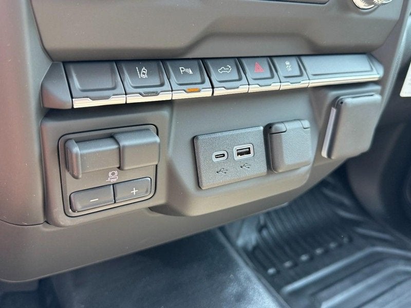 2025 GMC Sierra 3500 HD Pro