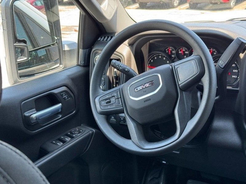 2025 GMC Sierra 3500 HD Pro