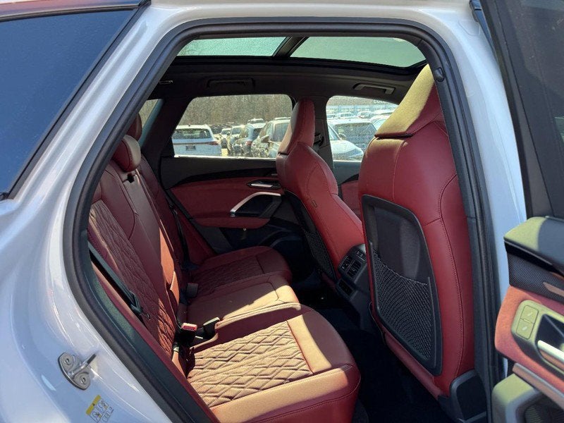 2025 Audi SQ5 Premium Plus