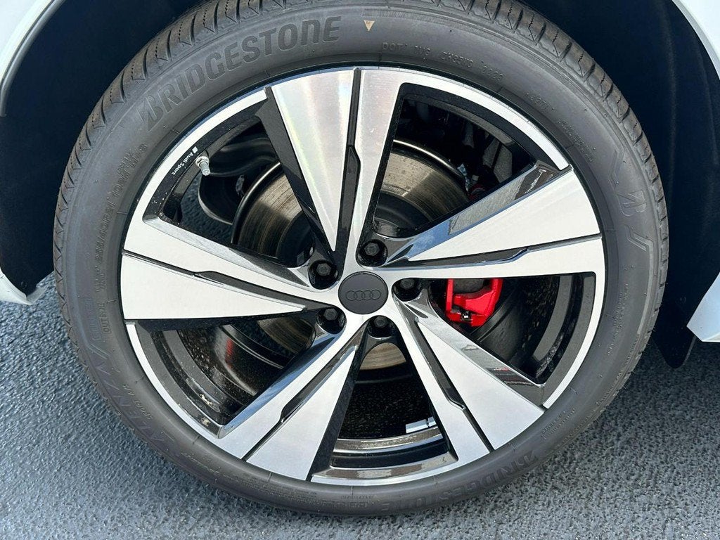 2026 Audi SQ5 Premium Plus