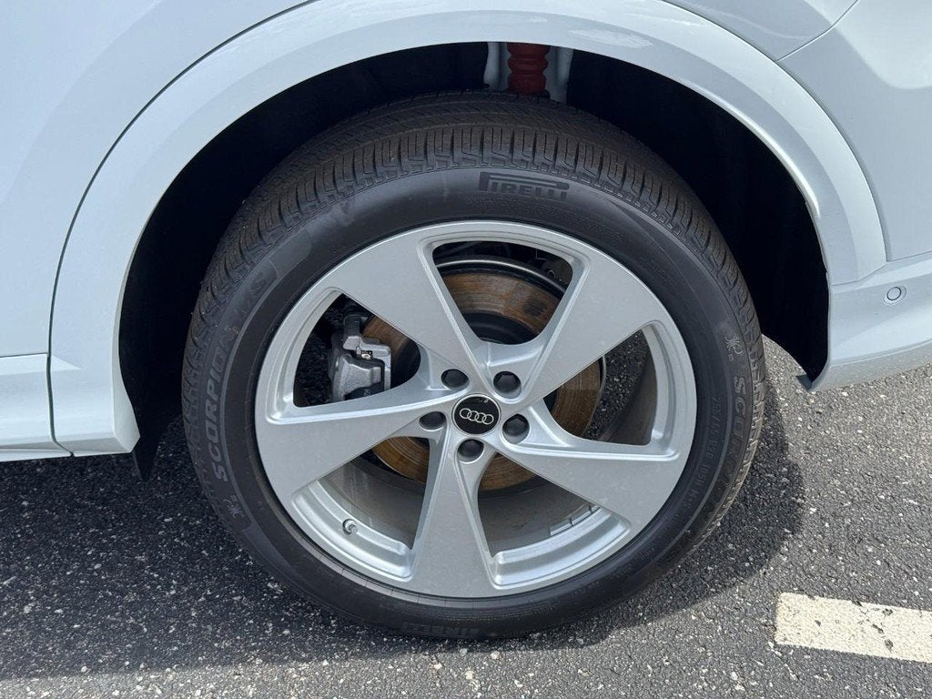 2025 Audi Q5 Premium Plus