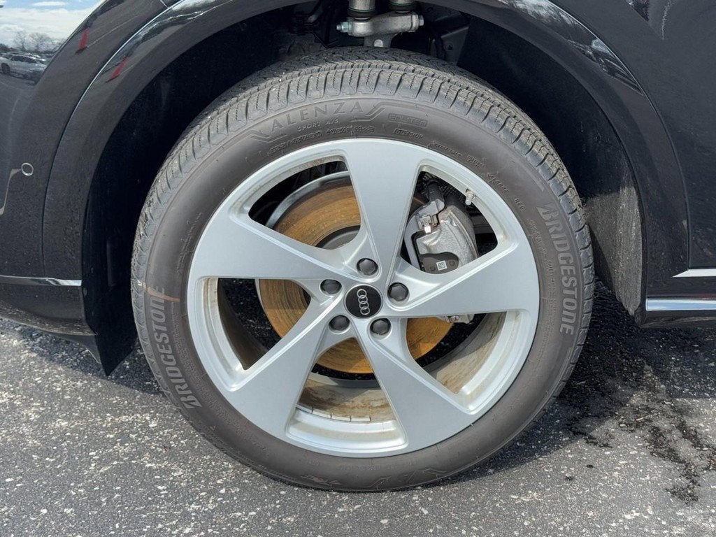 2025 Audi Q5 Premium Plus