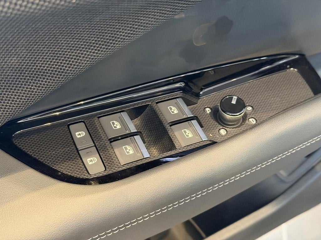 2026 Audi Q3 S line