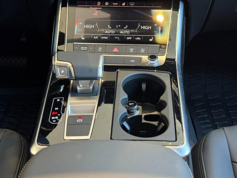 2026 Audi Q7 Premium