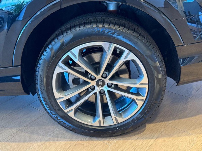 2026 Audi Q7 Premium