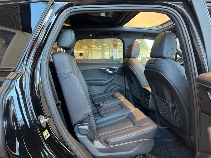 2026 Audi Q7 Premium