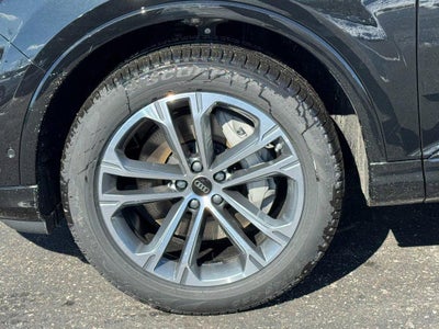 2026 Audi Q7 Premium