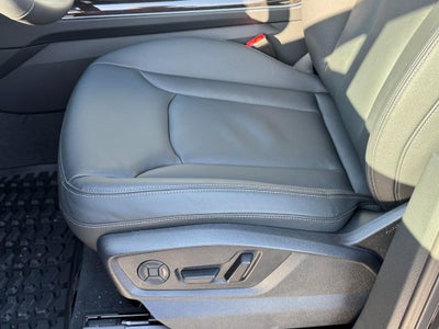 2026 Audi Q7 Premium