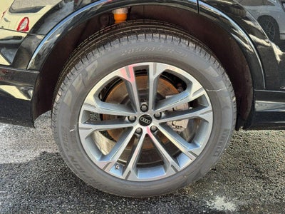 2026 Audi Q7 Premium