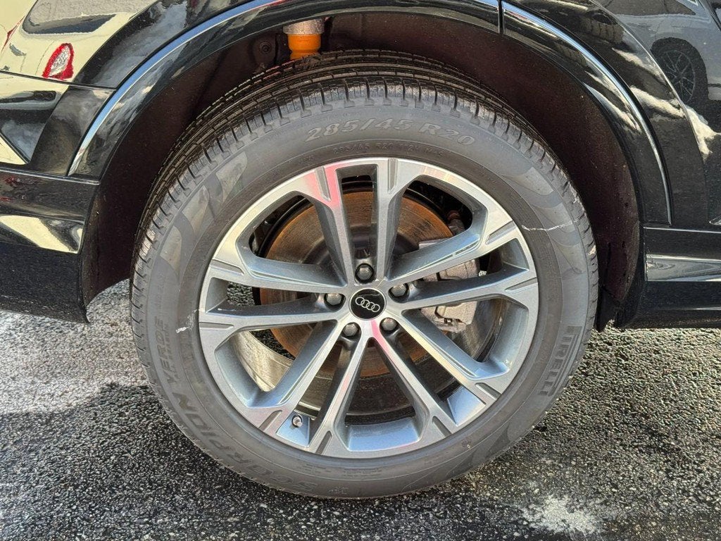 2026 Audi Q7 Premium
