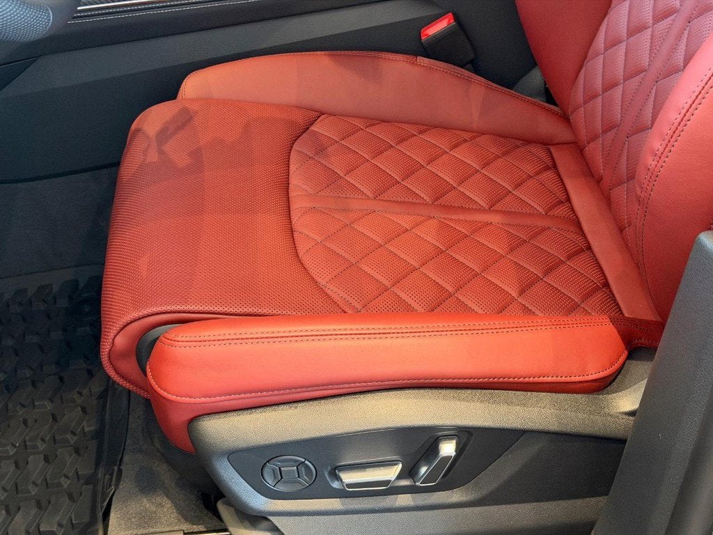 2026 Audi SQ8 Premium Plus