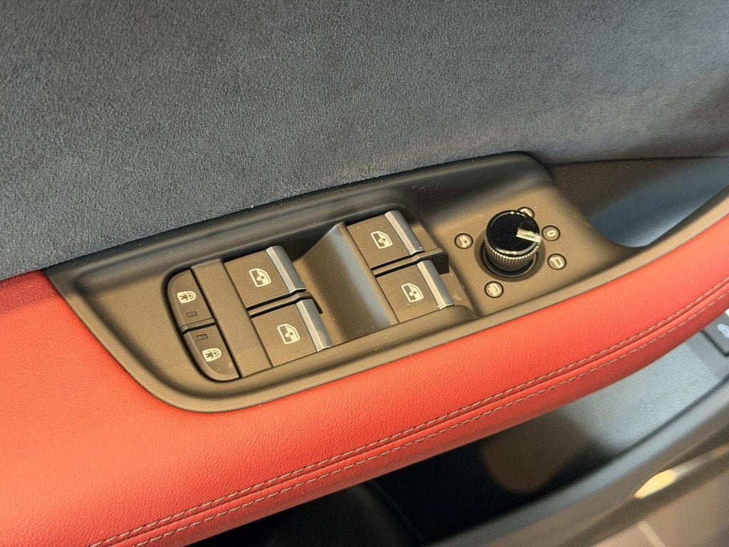 2026 Audi SQ8 Premium Plus