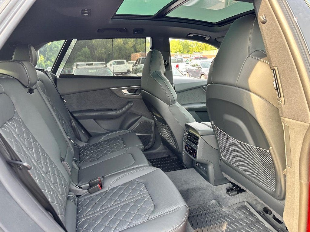 2026 Audi SQ8 Premium Plus