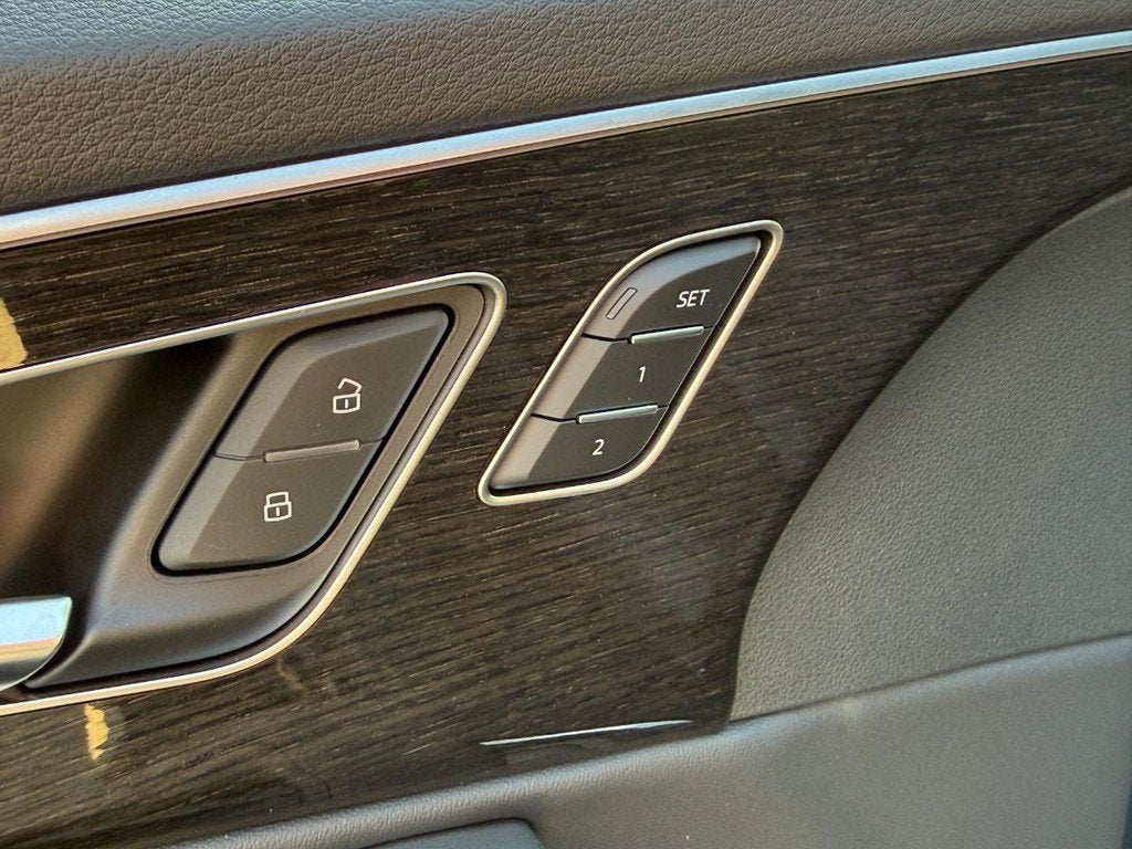 2026 Audi Q7 Premium Plus