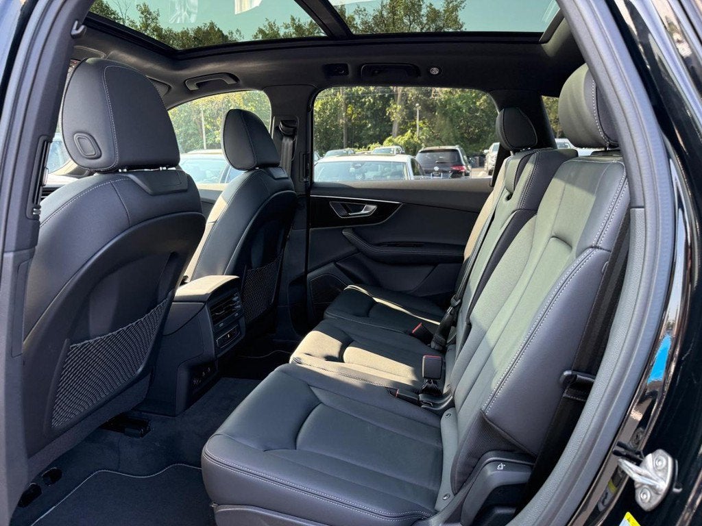 2026 Audi Q7 Premium Plus