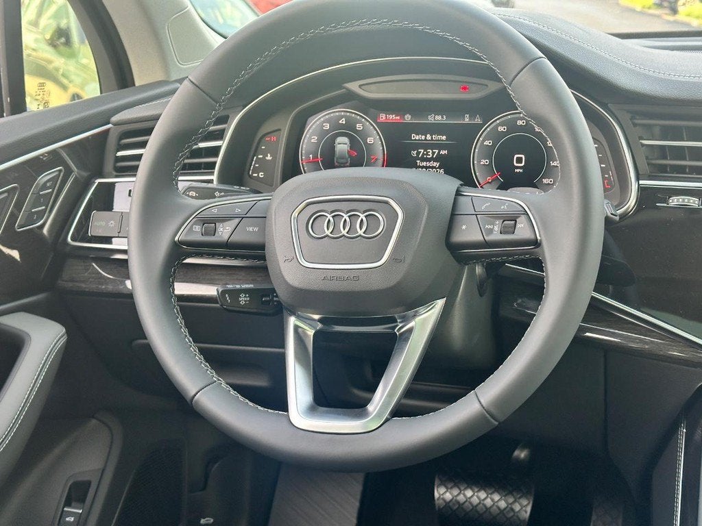 2026 Audi Q7 Premium Plus