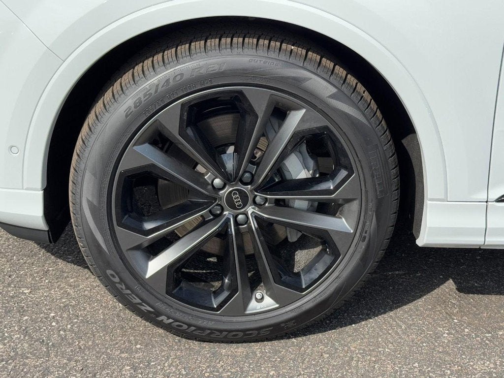 2026 Audi Q7 Premium Plus