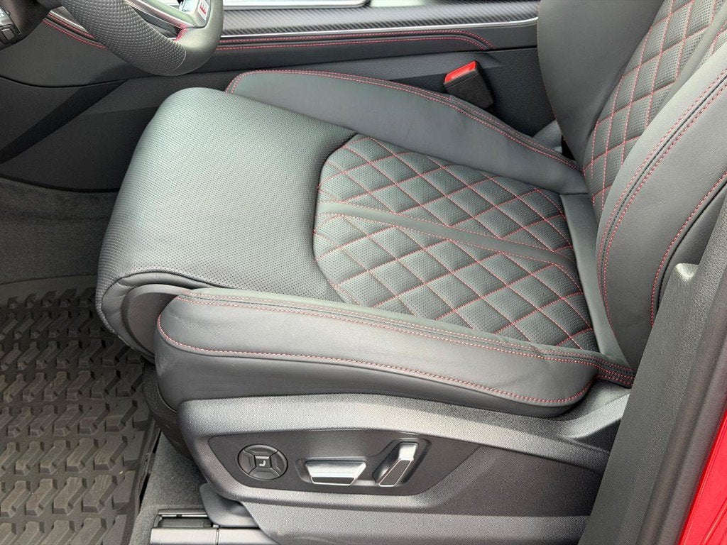 2026 Audi Q7 S line Prestige