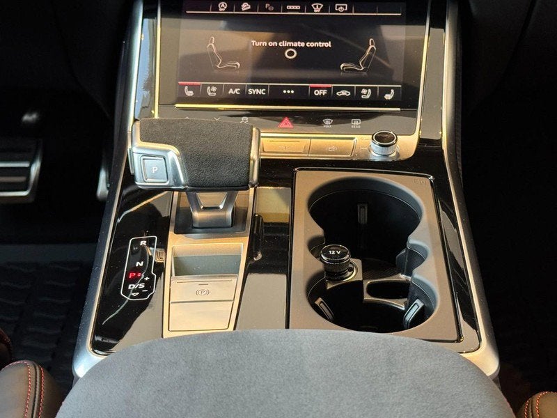 2025 Audi RS Q8 performance