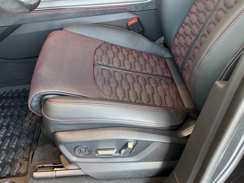 2025 Audi RS Q8 performance