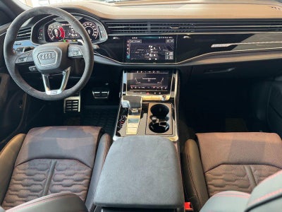 2025 Audi RS Q8 performance