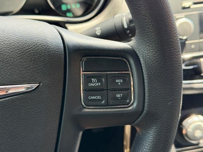 2013 Chrysler 200 4dr Sdn LX