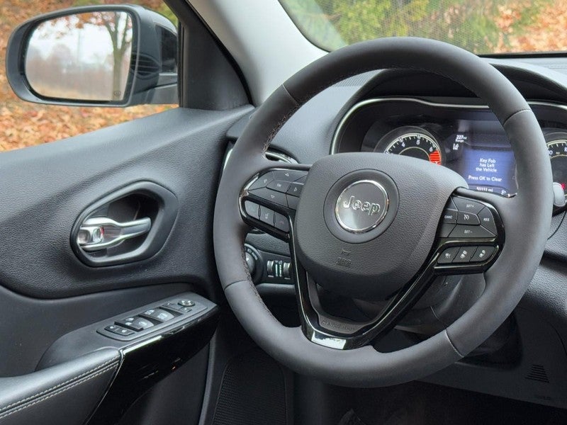 2023 Jeep Cherokee Altitude Lux 4x4