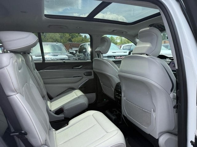 2022 Jeep Grand Cherokee L Overland 4x4