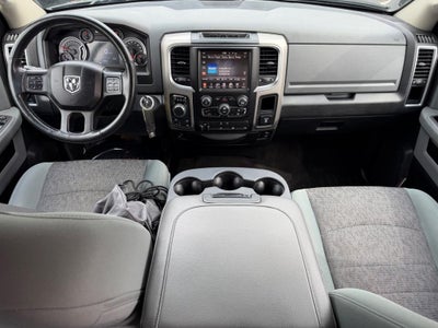 2015 RAM 1500 4WD Crew Cab 140.5" Big Horn