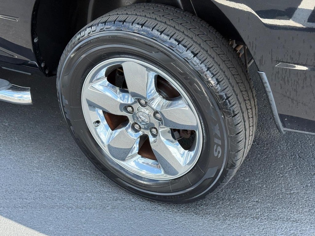2015 RAM 1500 4WD Crew Cab 140.5" Big Horn