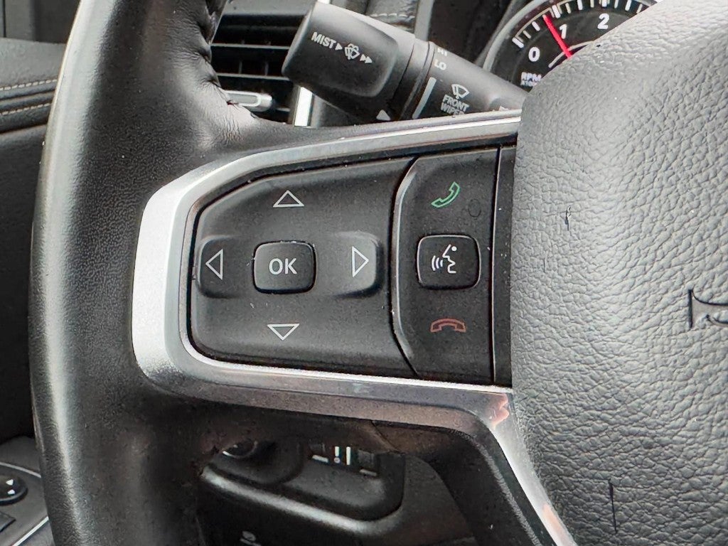 2021 RAM 1500 Laramie 4x4 Crew Cab 5'7" Box