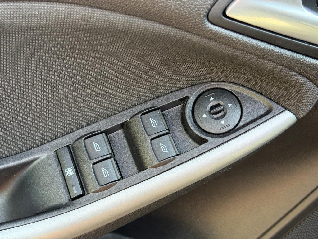 2014 Ford Focus 4dr Sdn SE