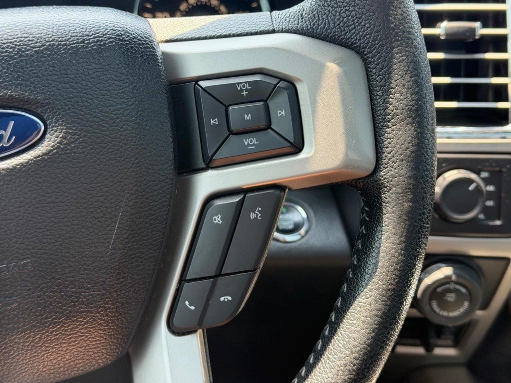 2016 Ford F-150 4WD SuperCrew 145" Lariat