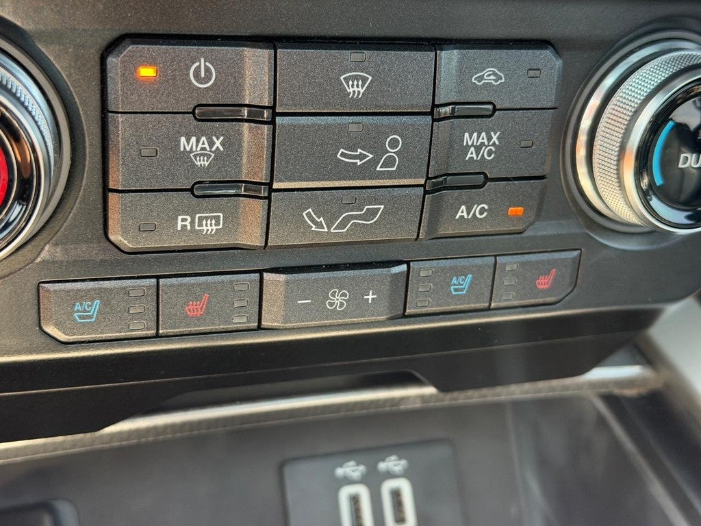 2016 Ford F-150 4WD SuperCrew 145" Lariat
