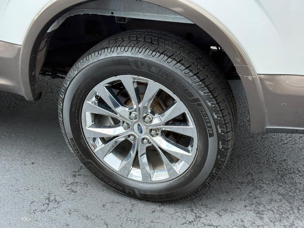 2016 Ford F-150 4WD SuperCrew 145" Lariat