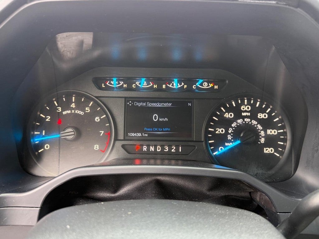 2016 Ford F-150 2WD Reg Cab 122.5" XL