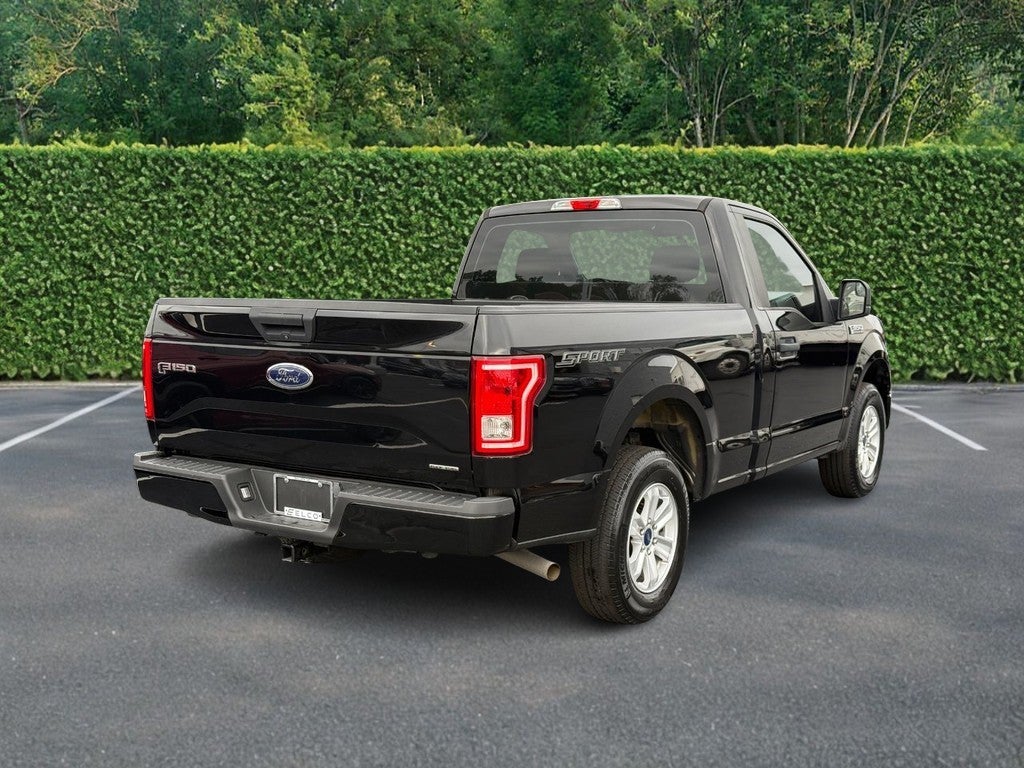 2016 Ford F-150 2WD Reg Cab 122.5" XL