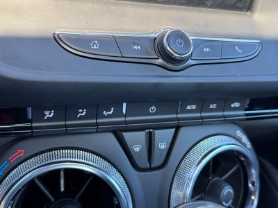 2021 Chevrolet Camaro 2dr Cpe 1LT