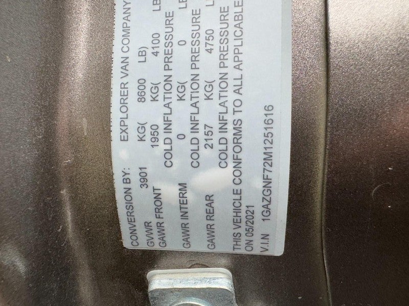 2021 Chevrolet Express Passenger RWD 3500 155" LS