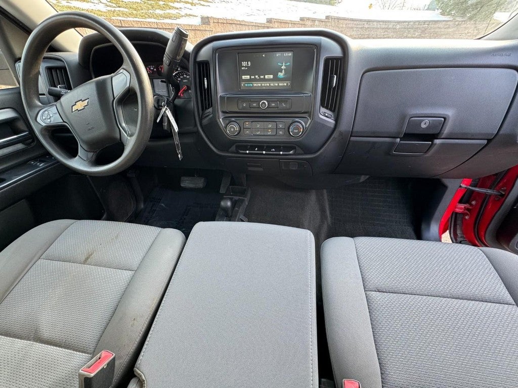 2016 Chevrolet Silverado 1500 4WD Reg Cab 133.0" LS