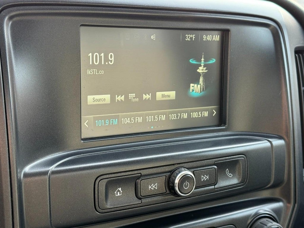 2016 Chevrolet Silverado 1500 4WD Reg Cab 133.0" LS