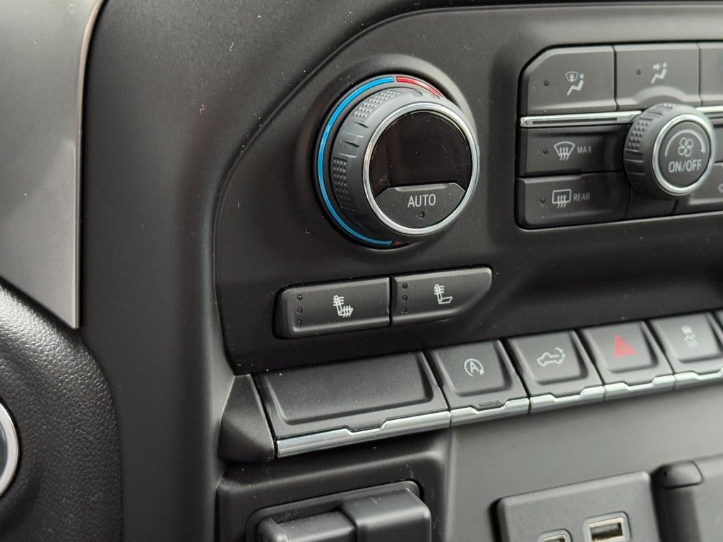 2020 Chevrolet Silverado 1500 4WD Crew Cab 147" RST