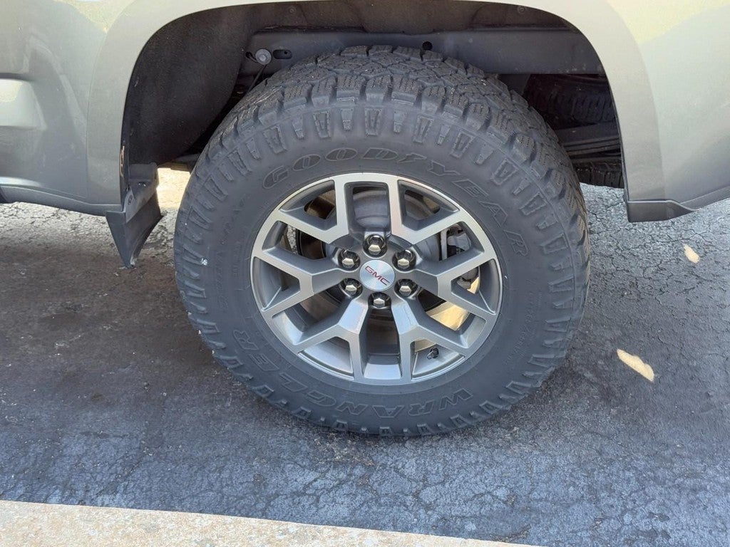 2021 GMC Canyon 4WD Crew Cab 128" AT4 w/Leather