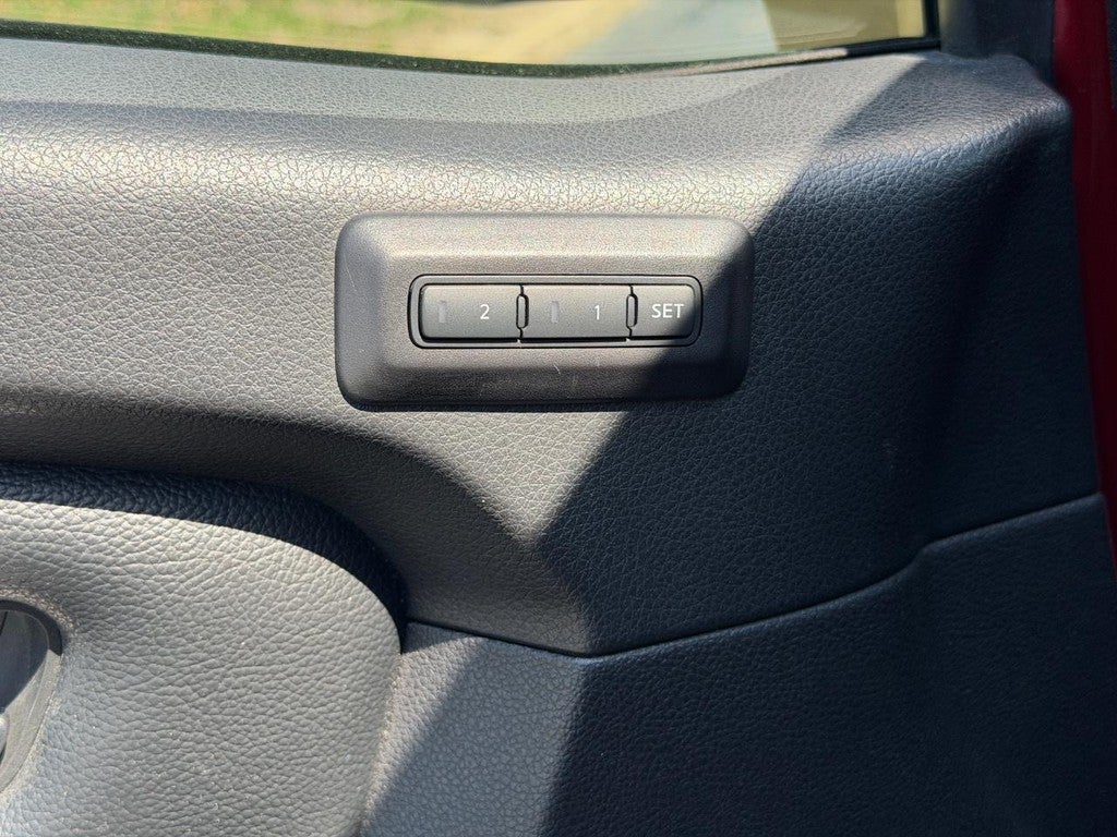 2017 Nissan Titan XD 4x4 Gas Crew Cab SL