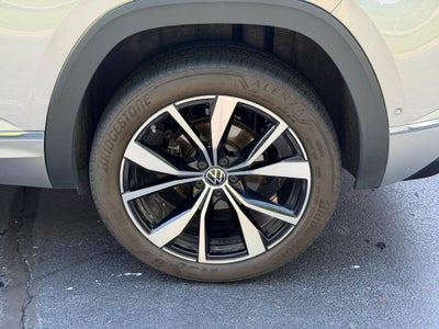 2024 Volkswagen Atlas Cross Sport 2.0T SEL Premium R-Line 4MOTION