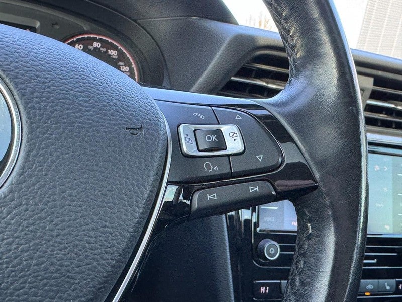 2020 Volkswagen Passat 2.0T R-Line Auto