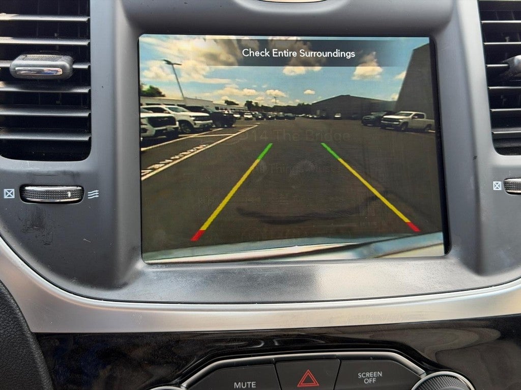 2021 Chrysler 300 Touring L RWD