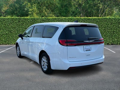 2024 Chrysler Pacifica Touring L FWD