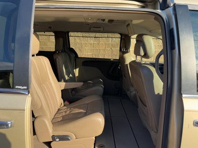 2012 Chrysler Town & Country 4dr Wgn Touring-L