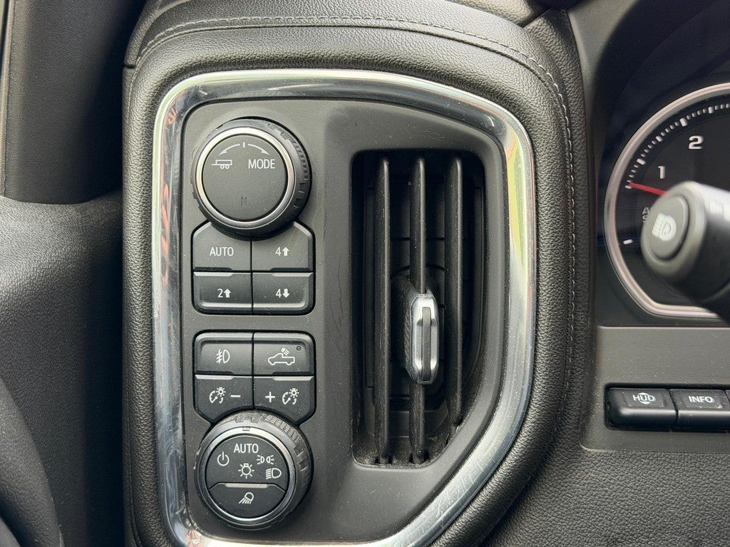 2021 Chevrolet Silverado 1500 4WD Crew Cab 147" High Country